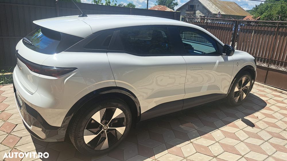 Renault Megane E-TECH 60 kWh 220 CP Techno - 4