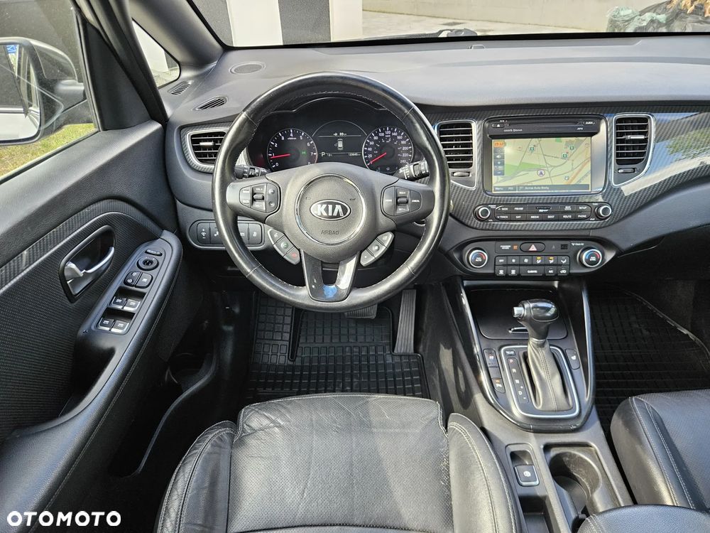 Kia Carens - 24
