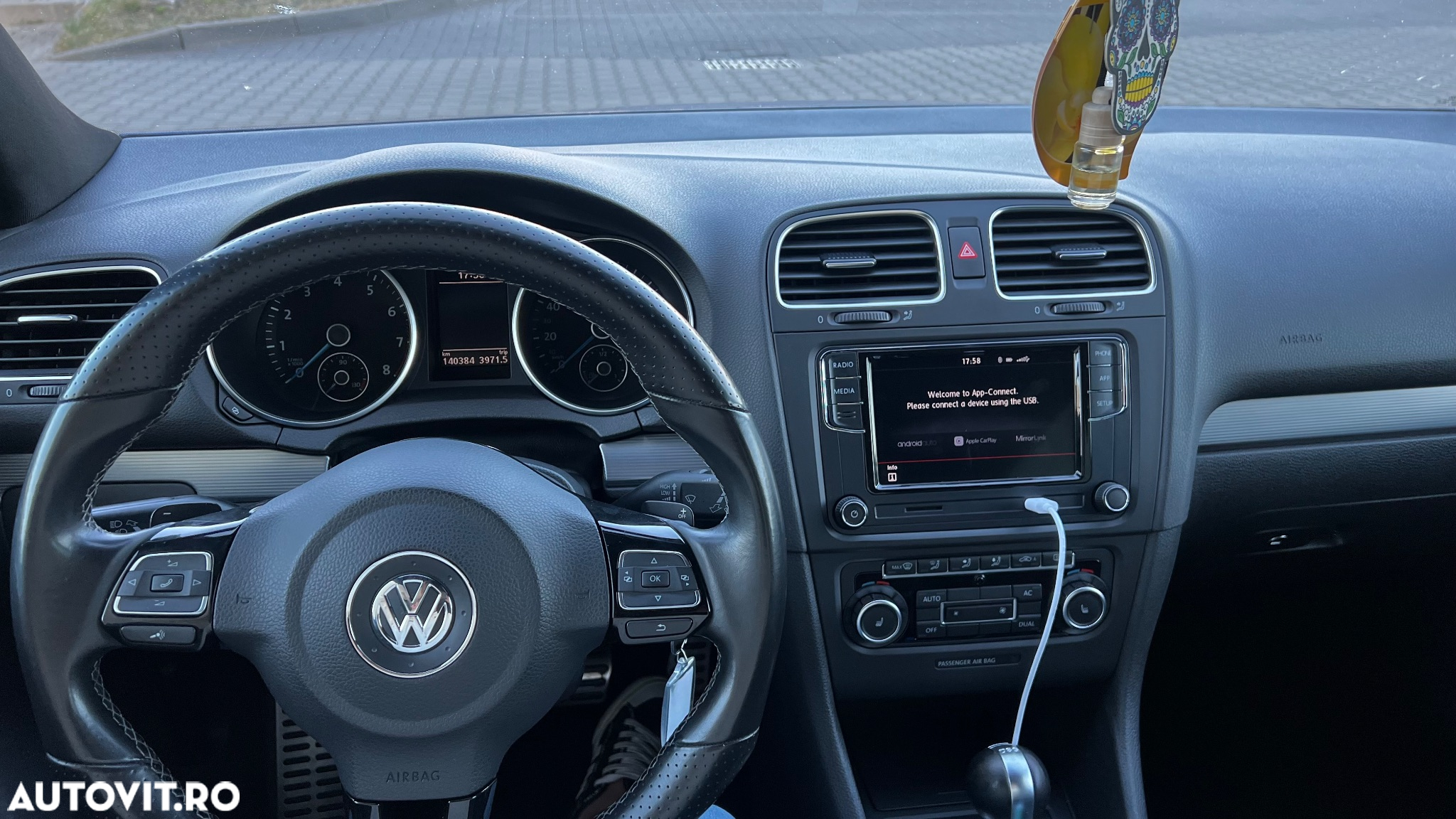 Volkswagen Golf R 2.0 TSI Motion DSG - 10