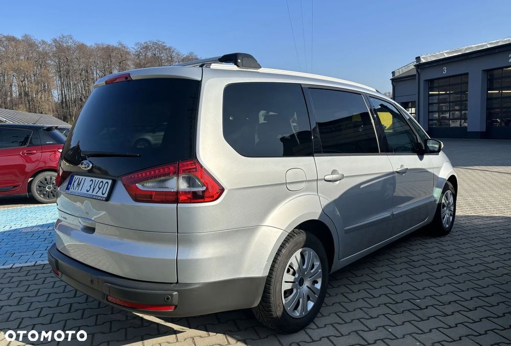 Ford Galaxy - 9