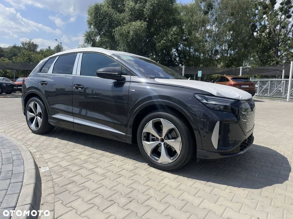 Audi Q4 e-tron - 6
