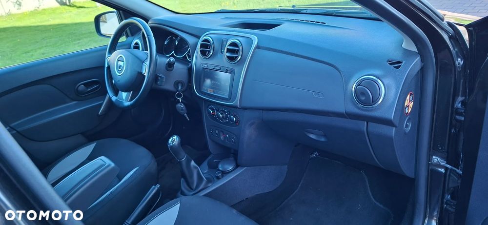 Dacia Sandero TCe 90 Laureate - 8