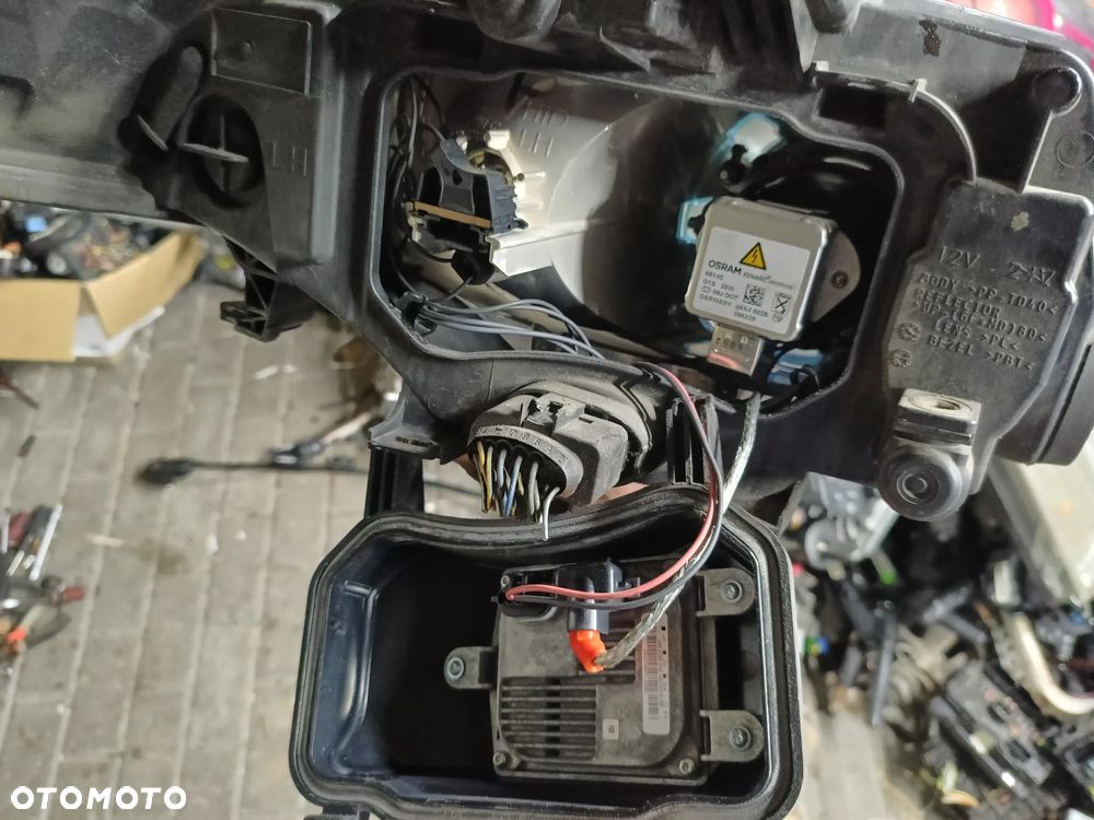 Ford Mondeo MK IV  Lampa przednia lewa Xenon kompletna - 10