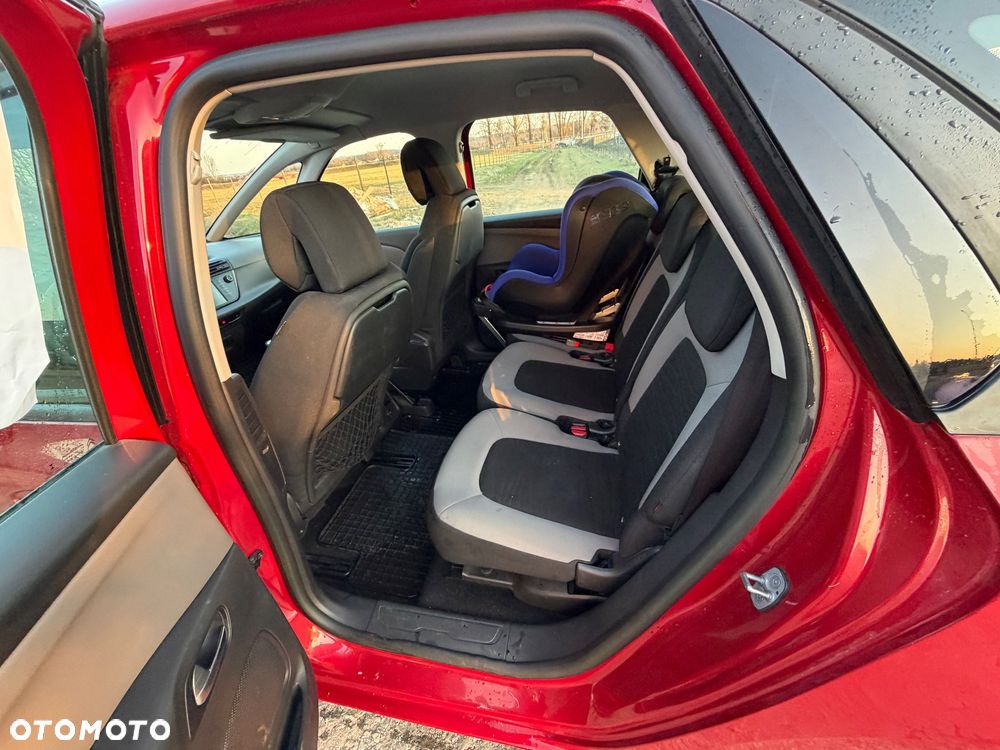 Citroën C4 Picasso e-HDi 115 Intensive - 8