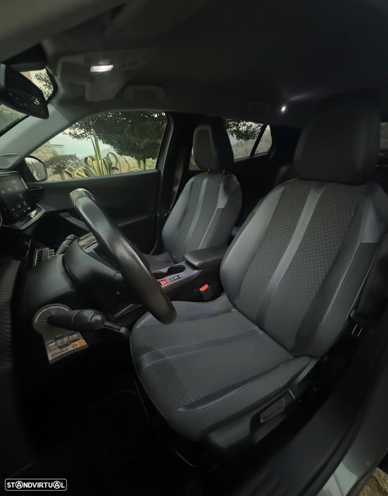 Peugeot 2008 PureTech 82 Allure - 11