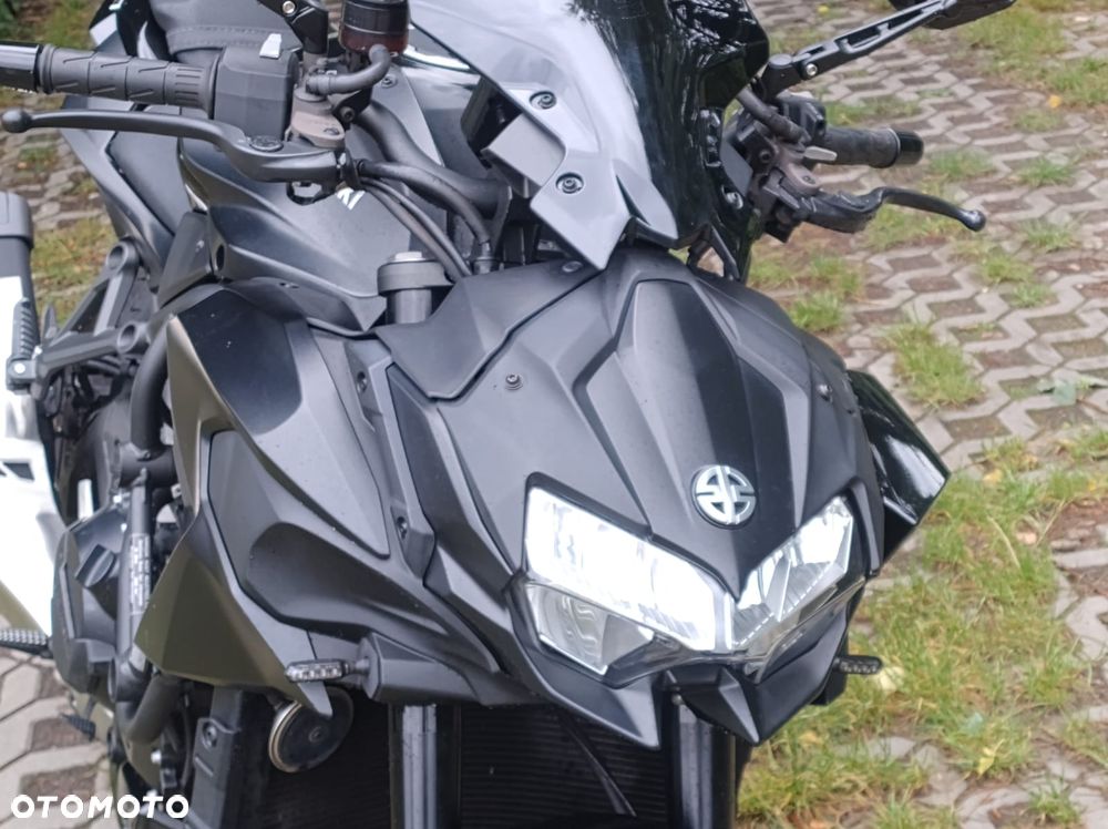 Kawasaki H2 - 12