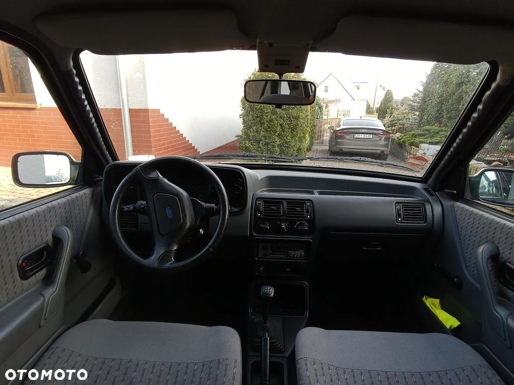 Ford Escort - 9