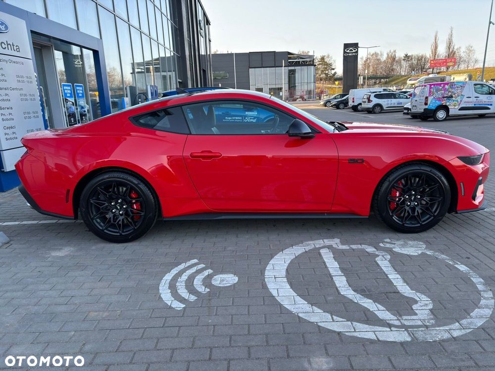 Ford Mustang - 7