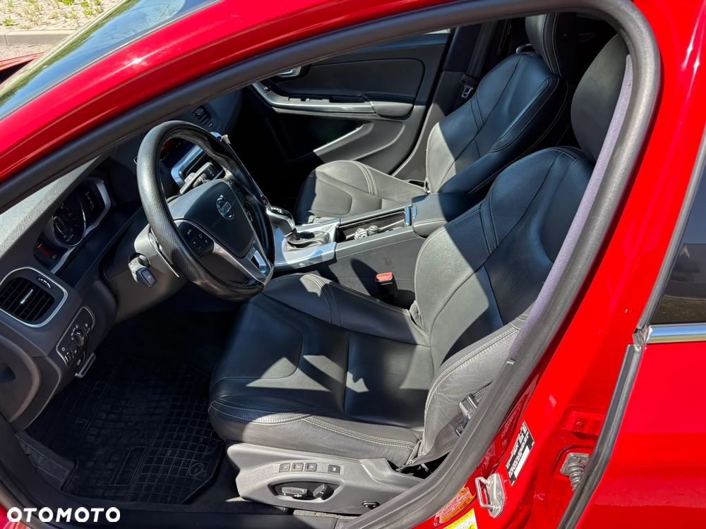 Volvo S60 T5 Geartronic RDesign - 13