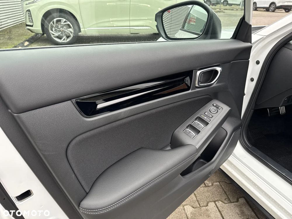 Honda Civic 2.0 i-MMD eHEV Sport CVT - 12