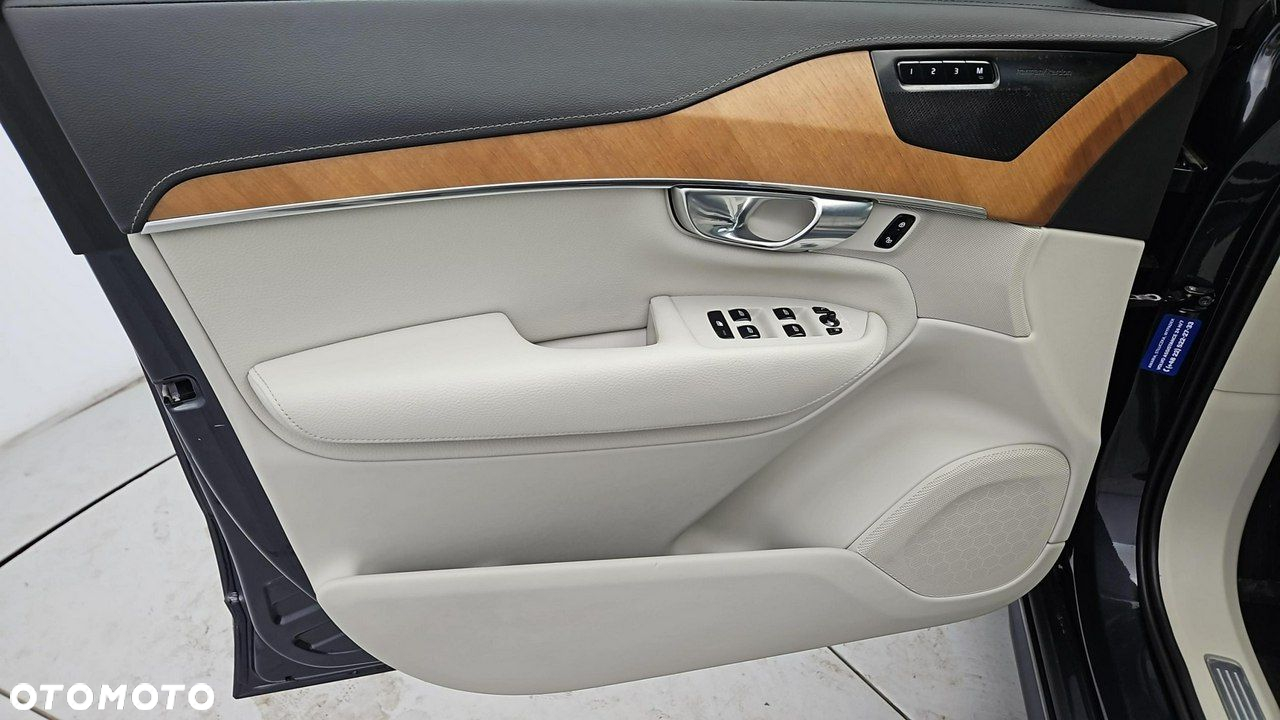 Volvo XC 90 - 10
