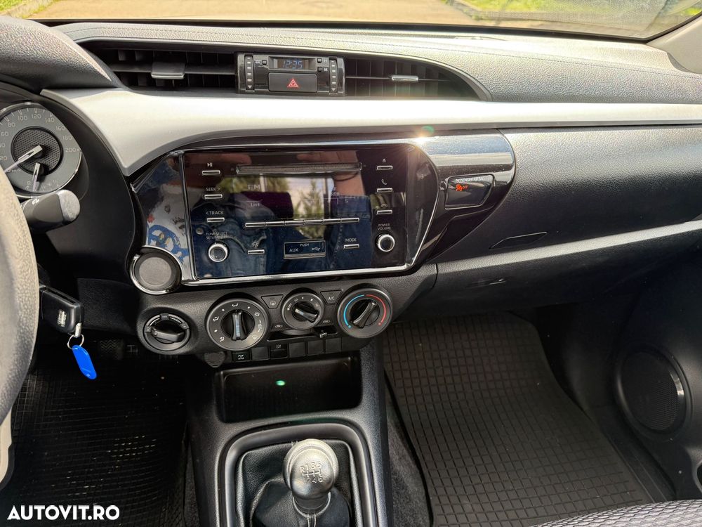 Toyota Hilux 4x4 Double Cab Comfort - 5