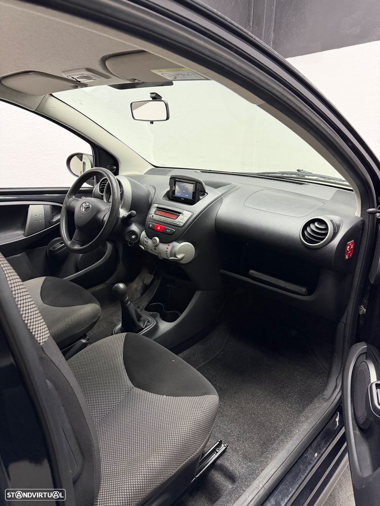 Toyota Aygo 1.0 Plus Sport Pack - 9