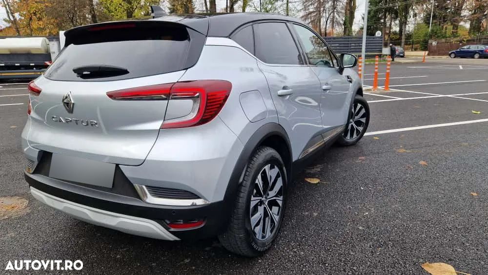 Renault Captur MHEV 140 EDC Techno - 4