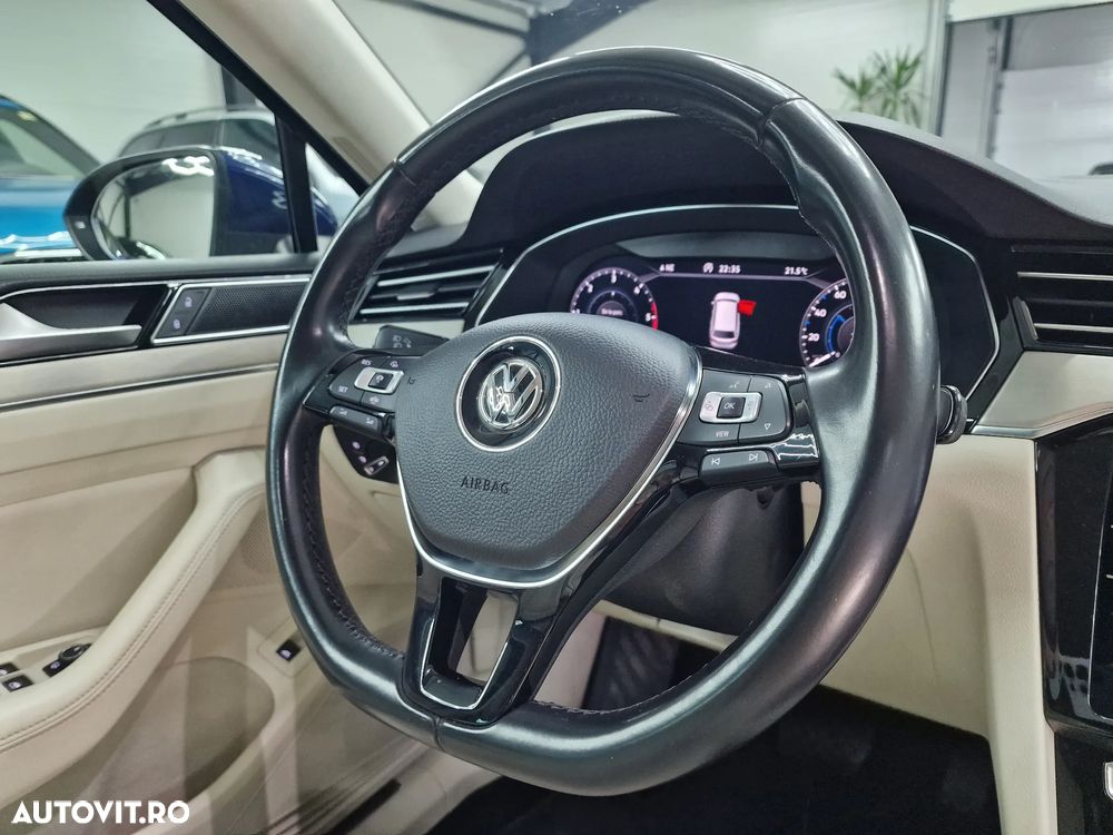 Volkswagen Passat 2.0 TDI SCR 4Motion DSG Highline - 14
