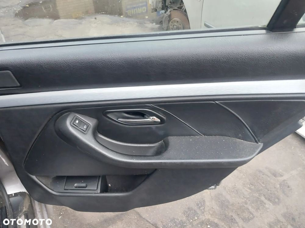 Fotele skórzane fotel komplet kanapa boczki BMW E39 SKÓRA zagłówki DVD z ekranem podłokietnik KOMPLET ŁADNE europa - 6