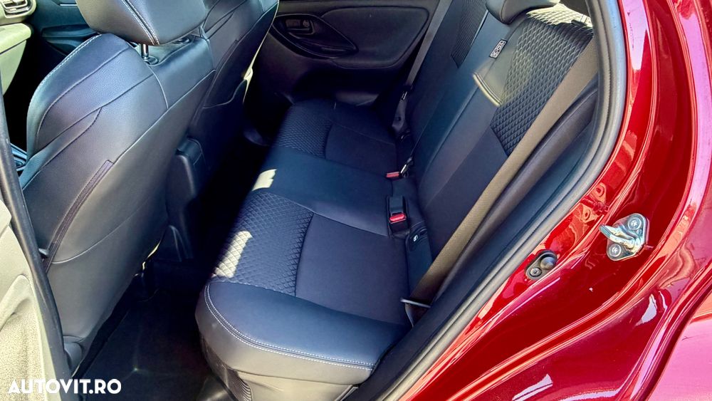Toyota Yaris 1.5 VVT-i Premiere Edition - 11