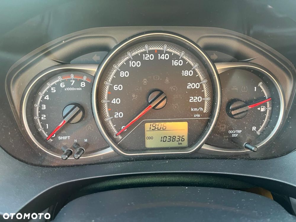 Toyota Yaris - 5