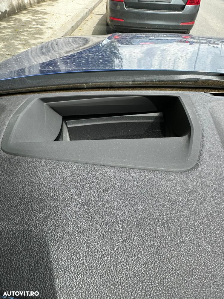BMW Seria 3 320d xDrive AT - 29