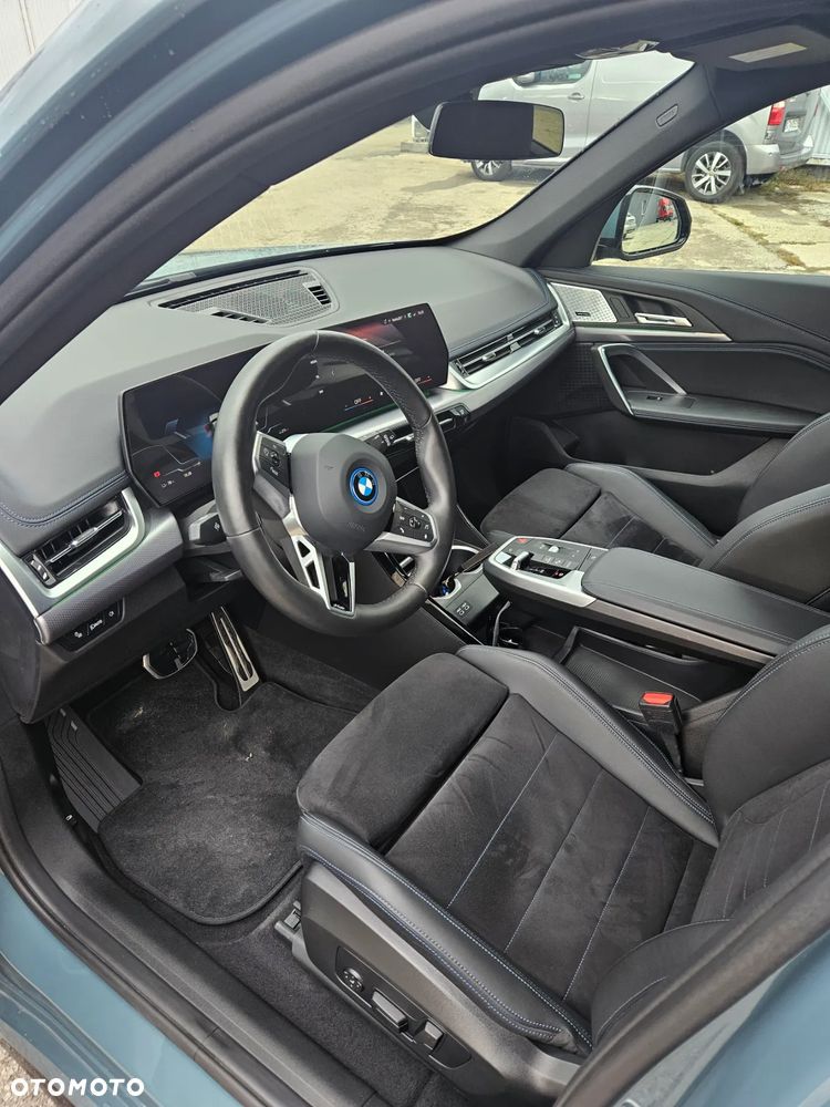 BMW iX1 xDrive30 66.5kWh M Sport Edition - 12