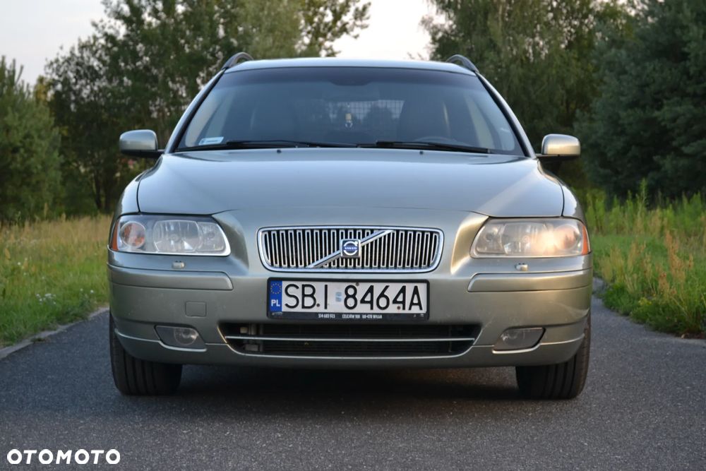 Volvo V70 2.4D5 Momentum - 11