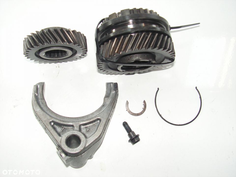 COROLLA VERSO 1,8 VVT-I PIĄTY BIEG SKRZYNIA PIĄTKA - 2