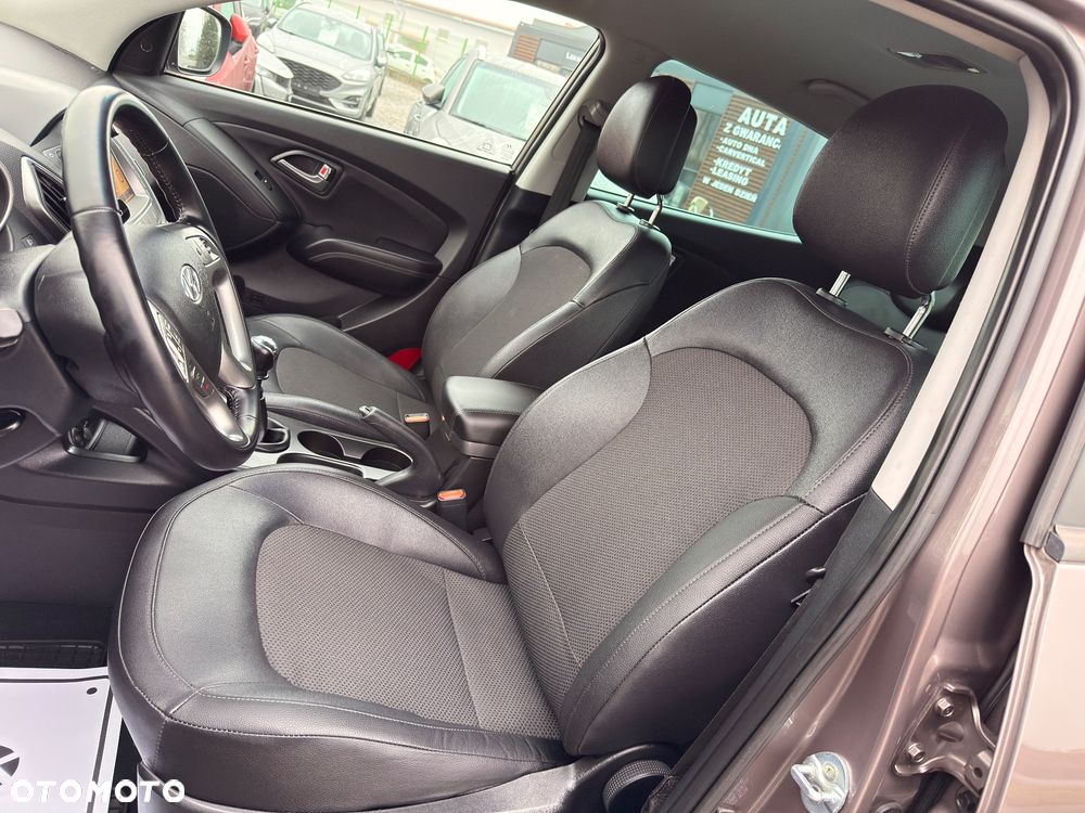 Hyundai ix35 1.6 2WD Fifa World Cup Edition - 10