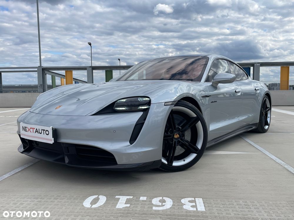 Porsche Taycan Turbo S - 7