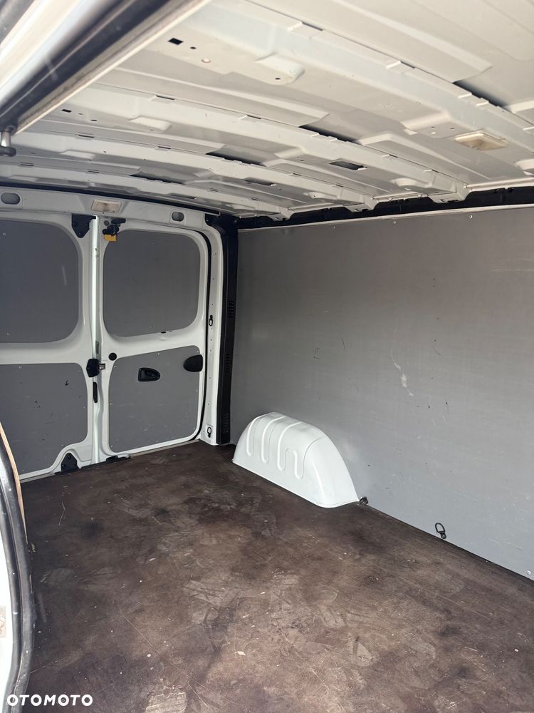 Renault Trafic - 15
