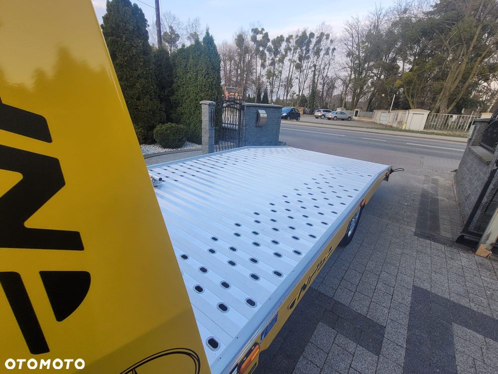 Mercedes-Benz Sprinter - 11