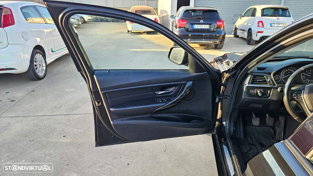 BMW 320 d Sport - 8