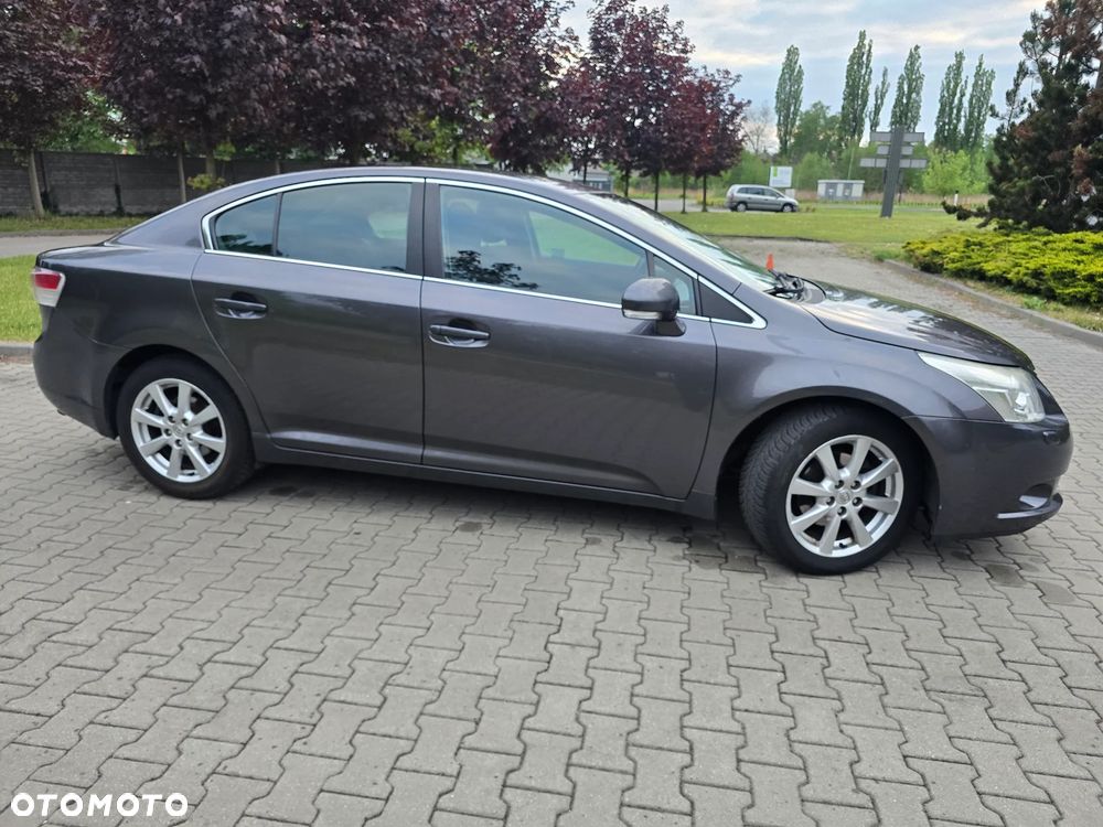 Toyota Avensis 2.0 D-4D Luna - 15