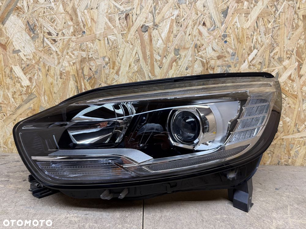 LAMPA LEWA PRZÓD RENAULT SCENIC IV SOCZEWKA 260607230R - 1