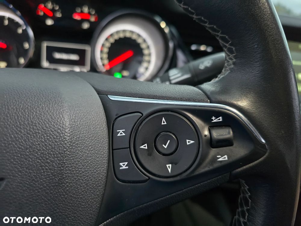 Opel Insignia 2.0 CDTI 4x4 GSi S&S - 16