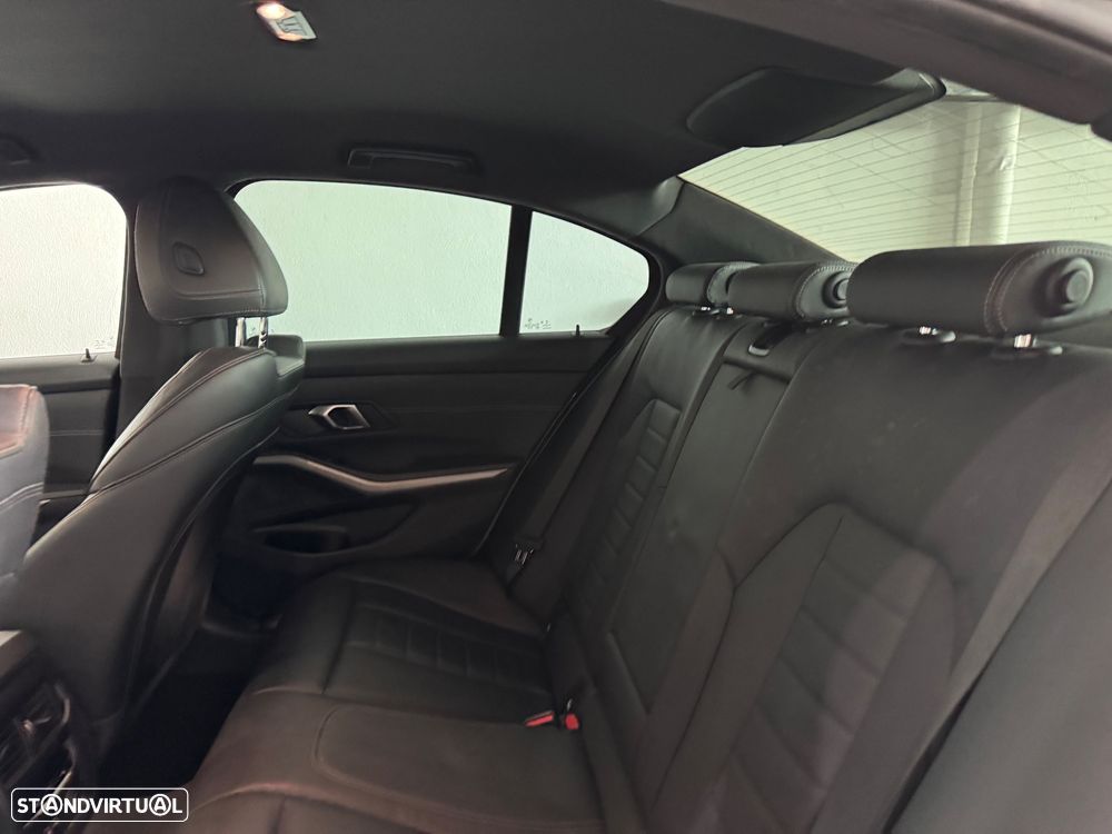 BMW 330 e Pack M Auto - 12