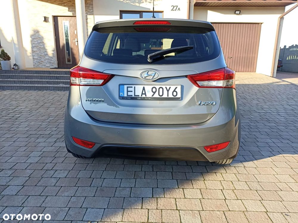 Hyundai ix20 1.6 BlueDrive Comfort - 8