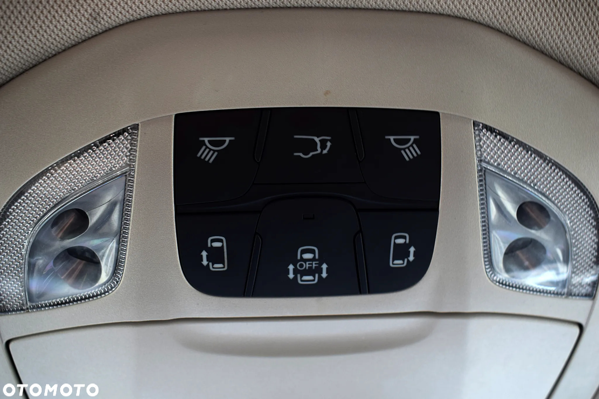 Chrysler Pacifica - 24