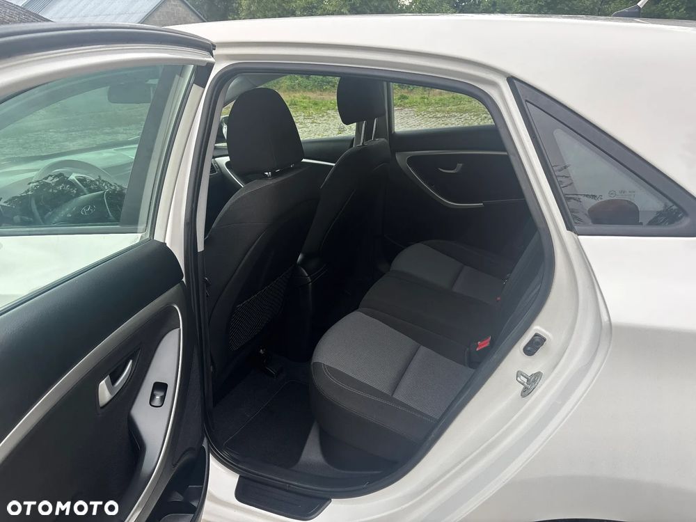 Hyundai i30 1.6 CRDI Trend - 17