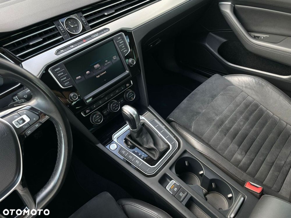 Volkswagen Passat - 35
