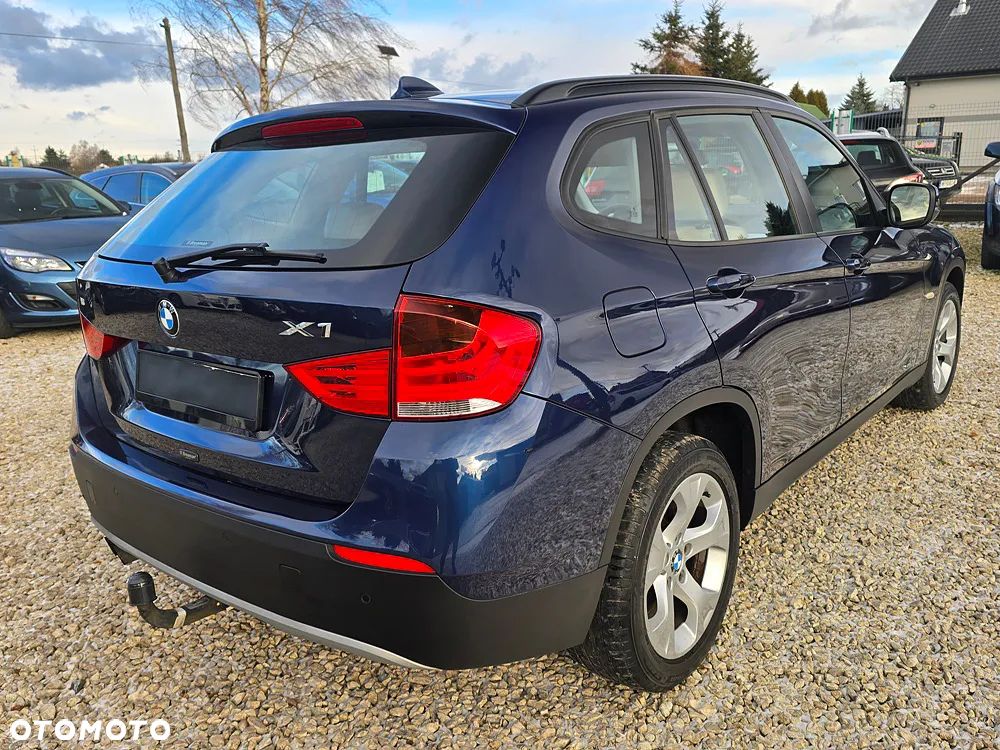 BMW X1 sDrive20i xLine - 11