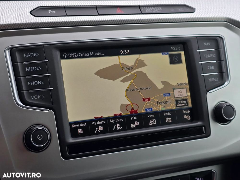 Volkswagen Passat - 24