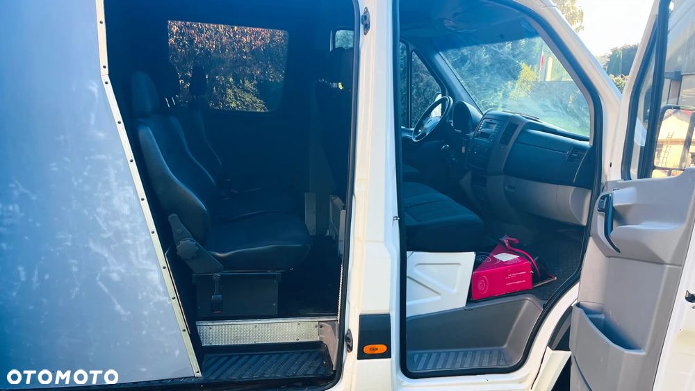 Mercedes-Benz Sprinter - 16