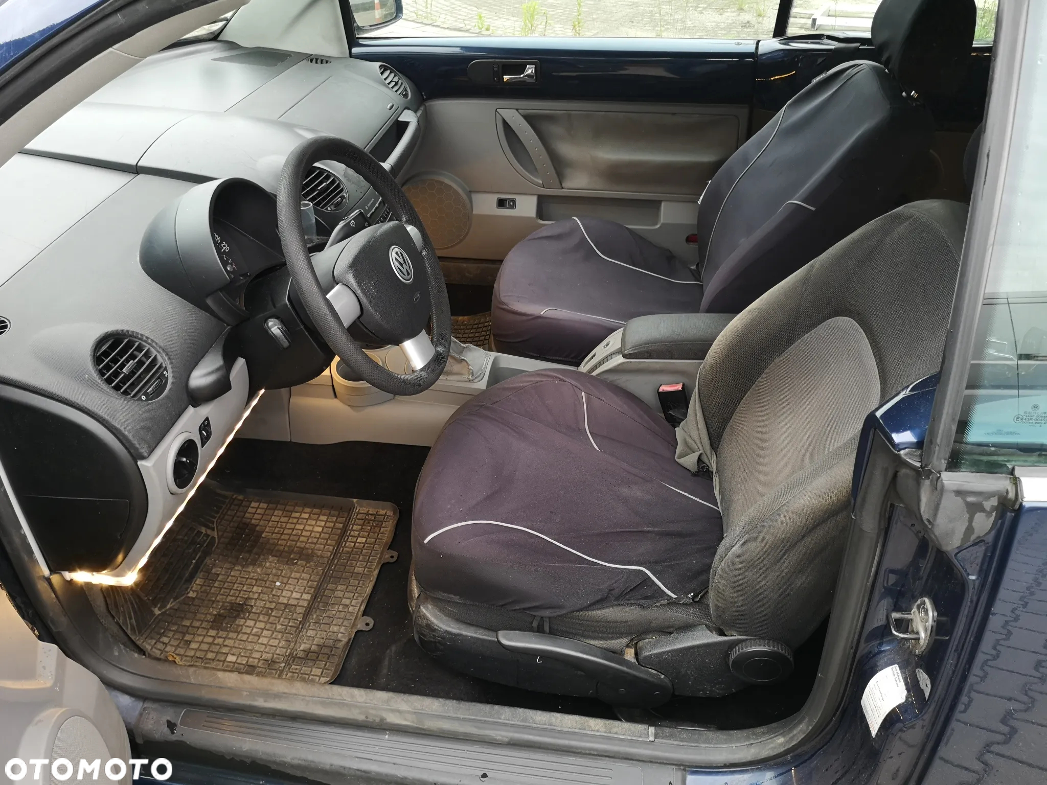 Volkswagen New Beetle 1.6 - 18