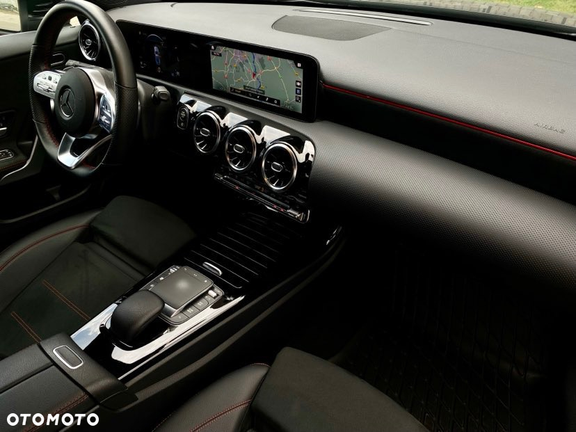 Mercedes-Benz Klasa A 180 AMG Line 7G-DCT - 15