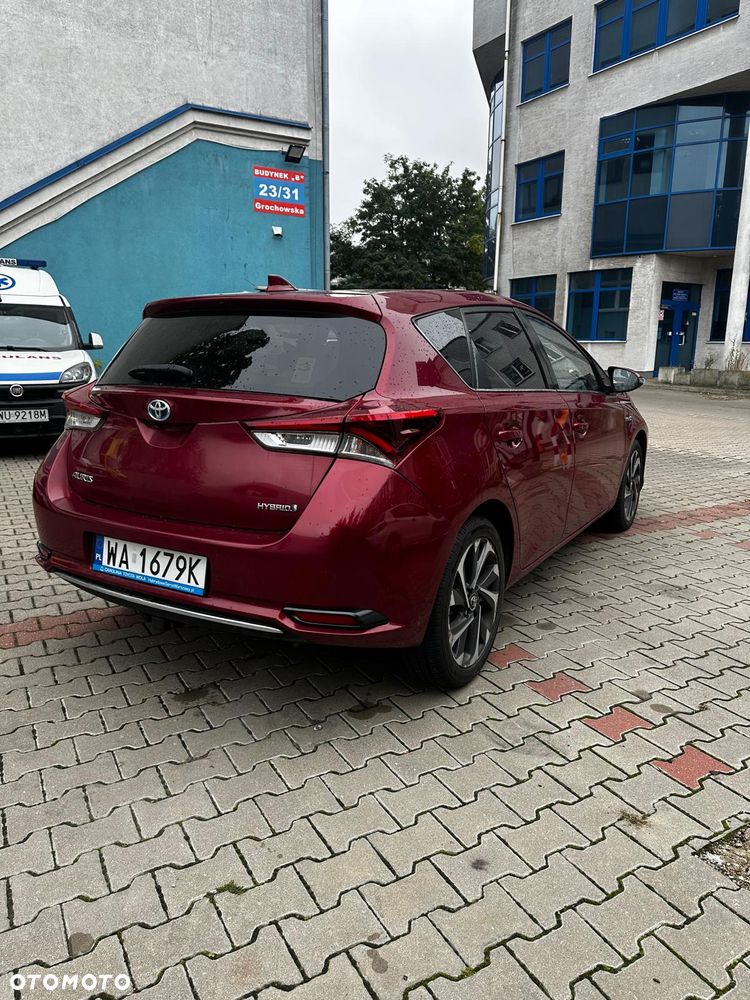 Toyota Auris 2018 photo 3