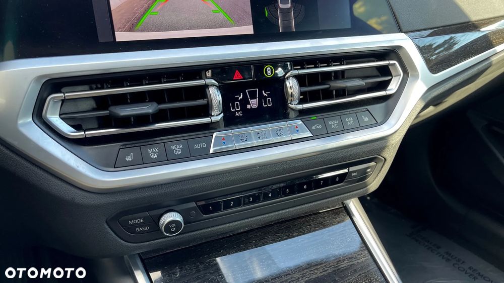 BMW Seria 3 330i Luxury Line - 17