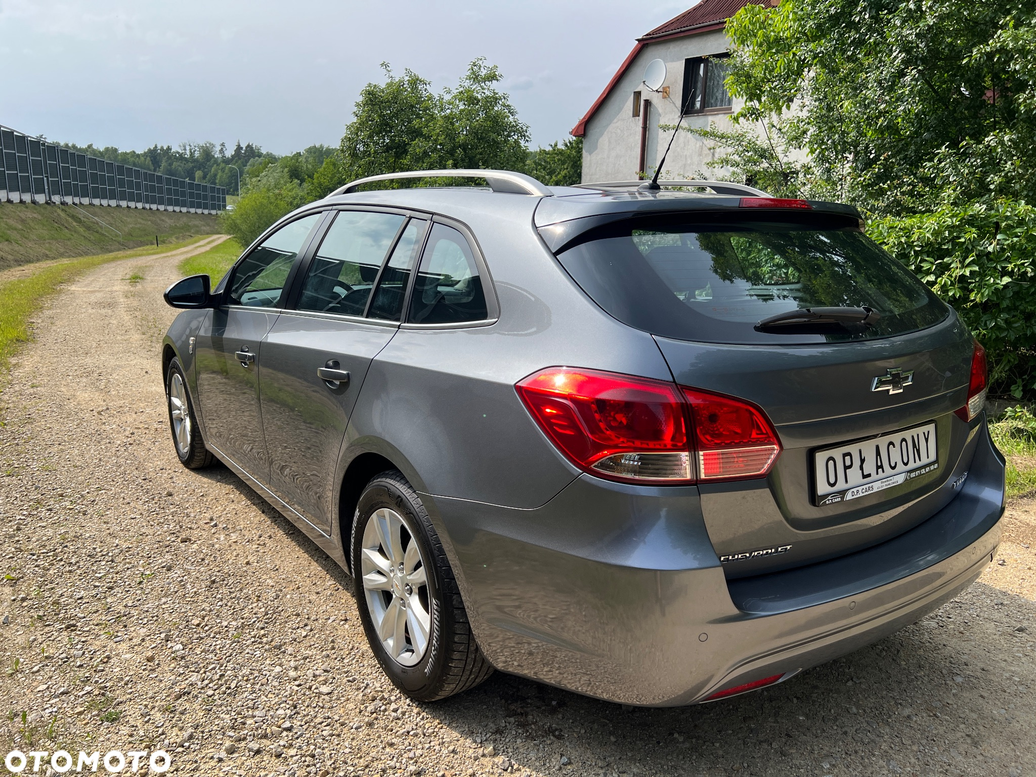 Chevrolet Cruze 1.6 LS - 3