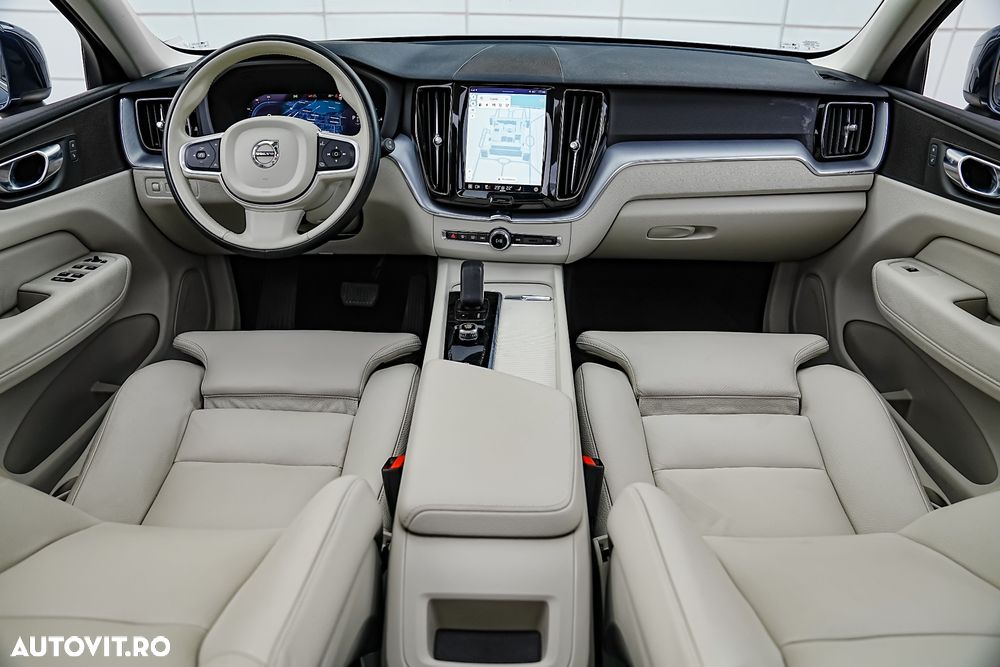 VOLVO XC60 2022 — imagine 15