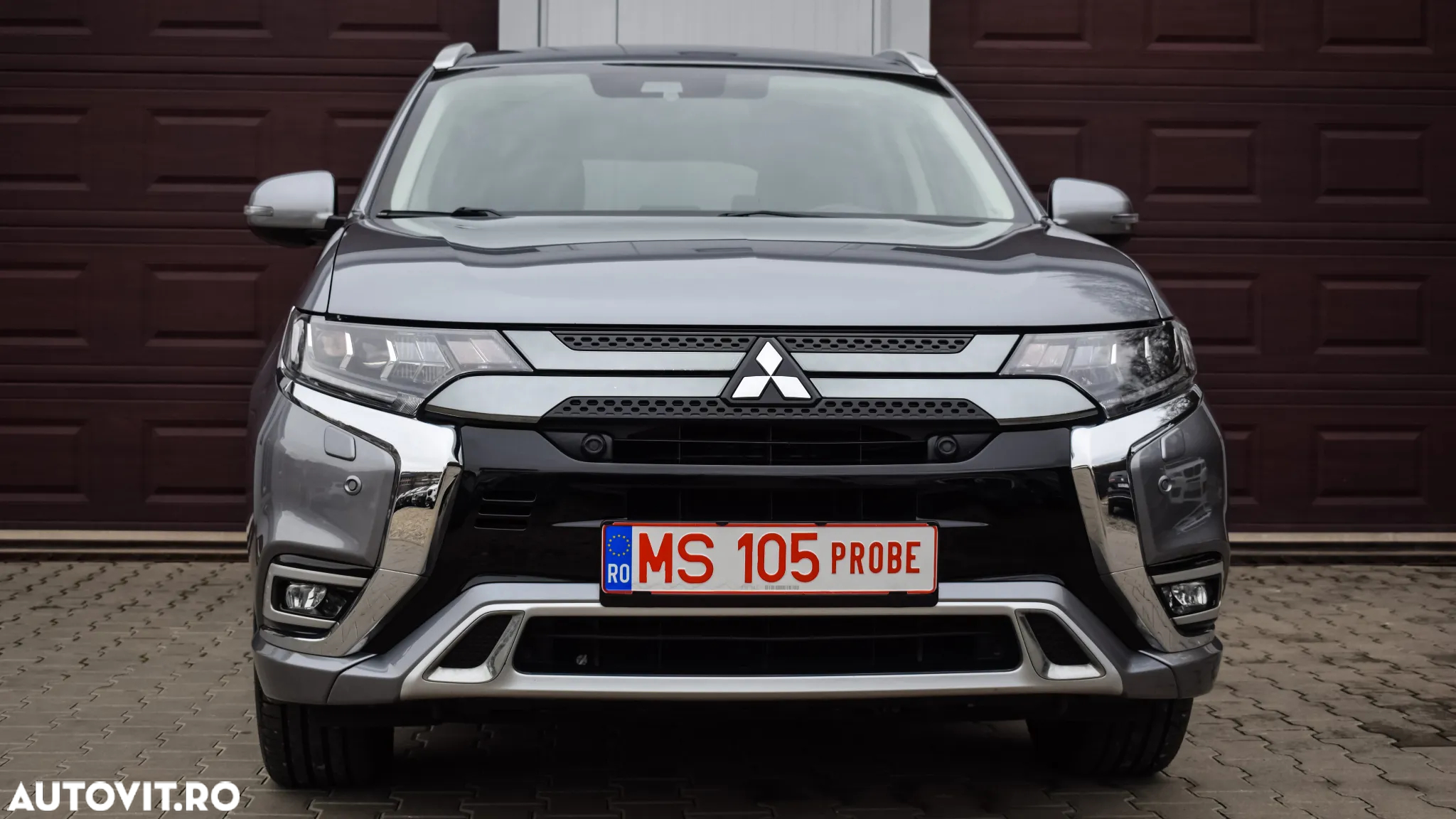Mitsubishi Outlander PHEV 2.4 L 4X4 Instyle+ - 11