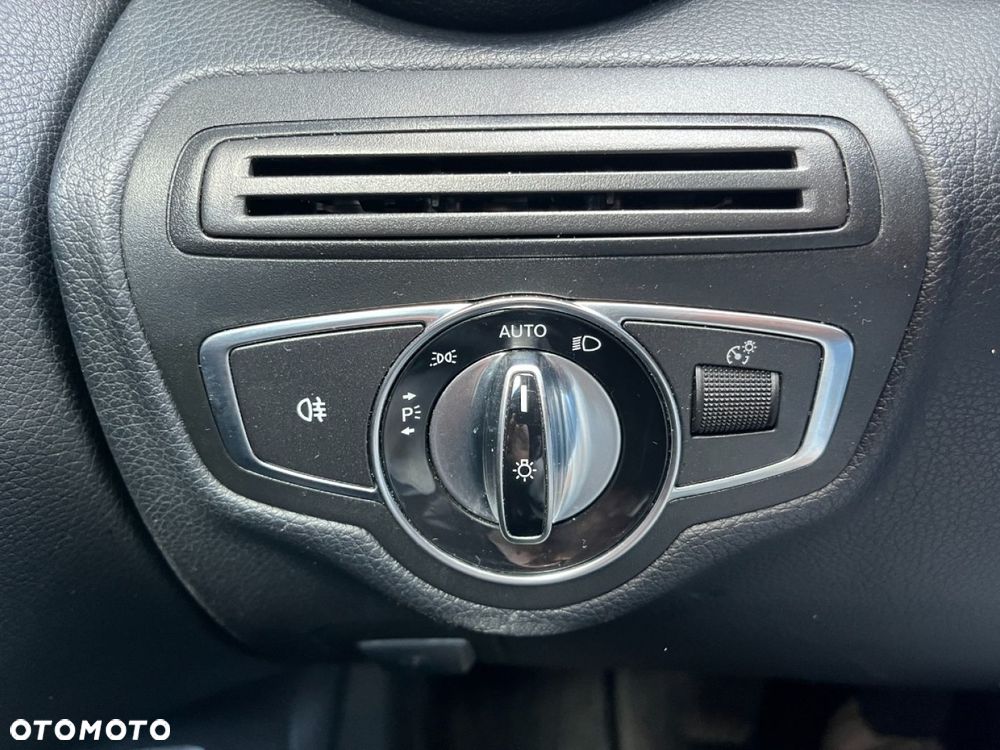 Mercedes-Benz Klasa C 200 (BlueTEC) d - 23